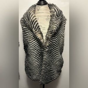 Jack BB Dakota faux fur vest